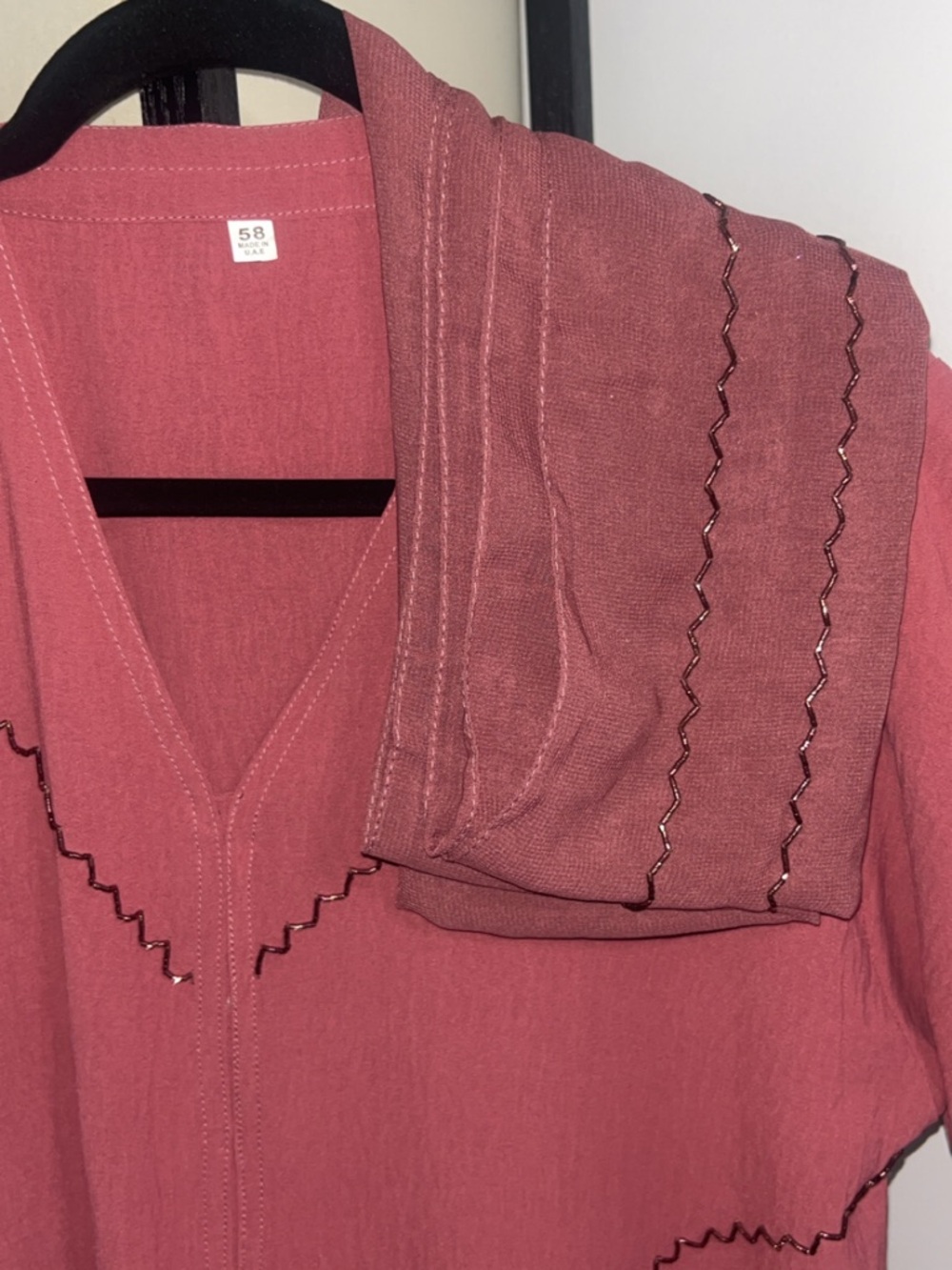 Rose Mauve Long Abaya with Zigzag Stitch Detailing with matching scarf size 58 - Picture 3 of 8